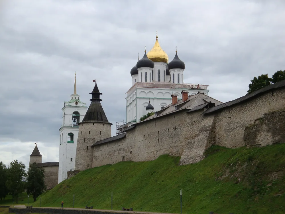 Окольный город