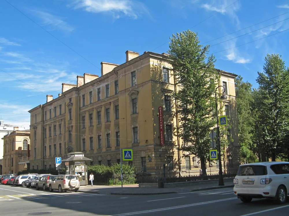 Корпус для воспитателей. Здесь в Радиевом институте работали: в 1922-1938 гг. — химик В.И. Вернадский, в 1922-1950 гг. — радиохимик В.С. Хлопин