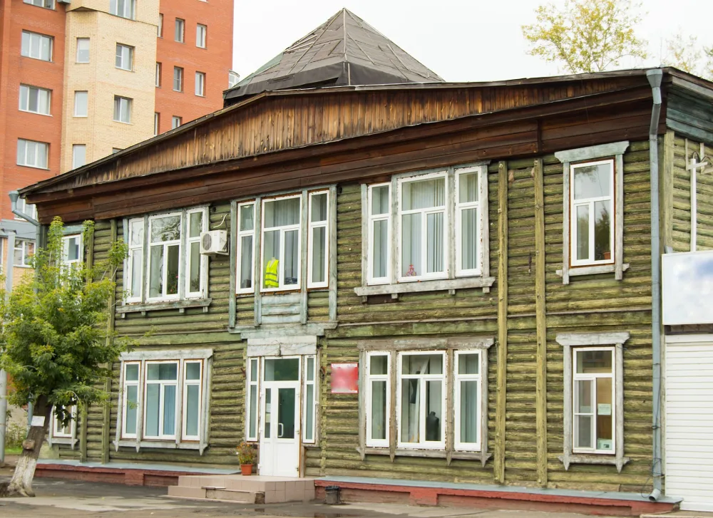 Здание еврейского училища (Омск)
