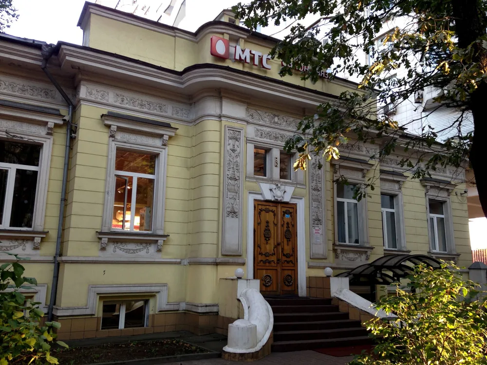 улица Константина Симонова 2А