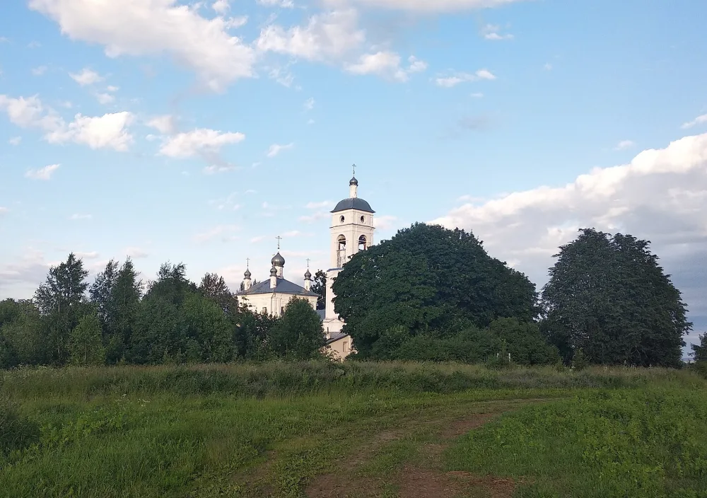Церковь Покрова с колокольней
