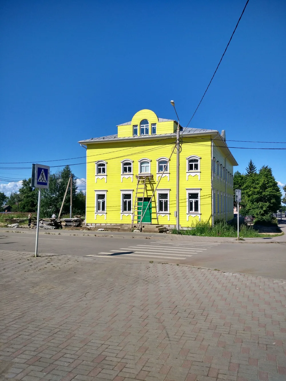 Дом Лещева (Белозерск)