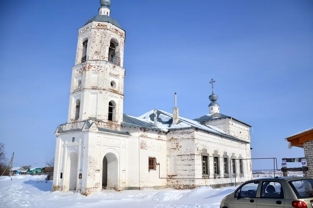 Церковь Ефрема Сирина с колокольней (Омутское)