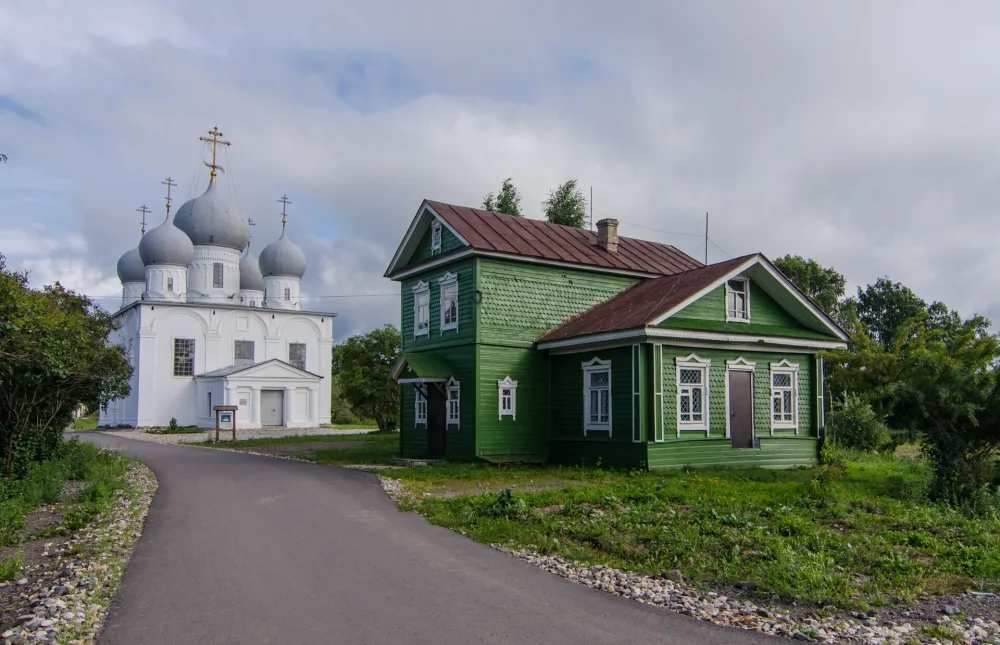 Жилой дом (Белозерск)