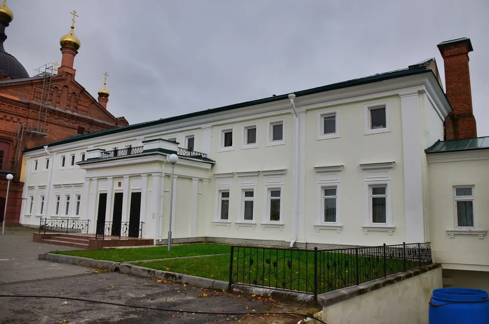 Архиерейский корпус (Саров)