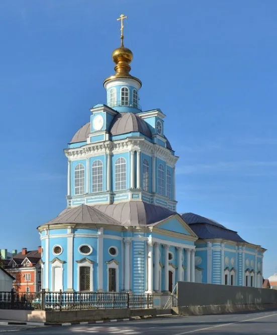 Храм святых мучеников Флора и Лавра