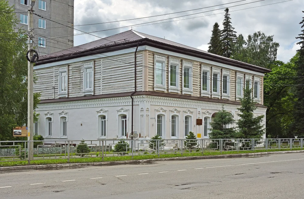 Здание мужской церковно-приходской школы