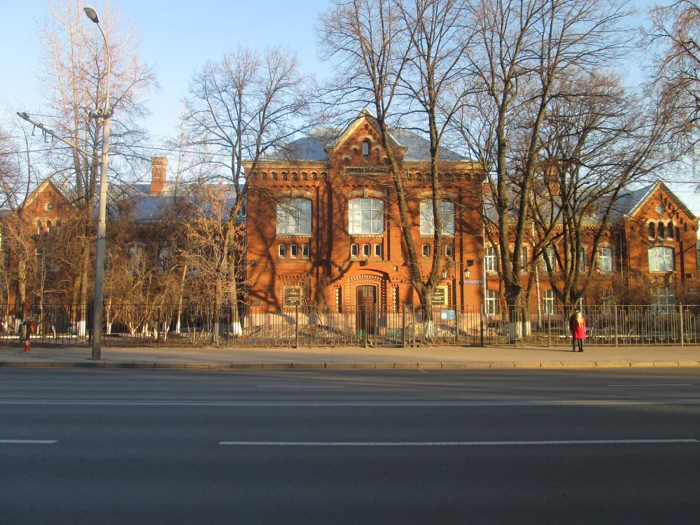 Большая Пироговская улица 19 c1