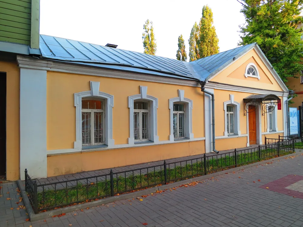 Флигель