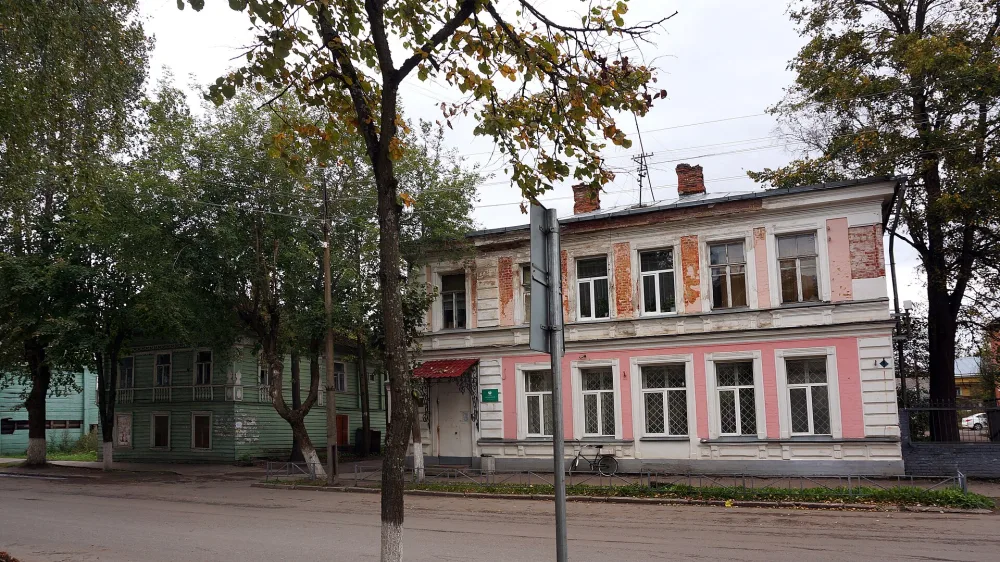 Комплекс жилых домов купцов Бартеневых (Новая Ладога)