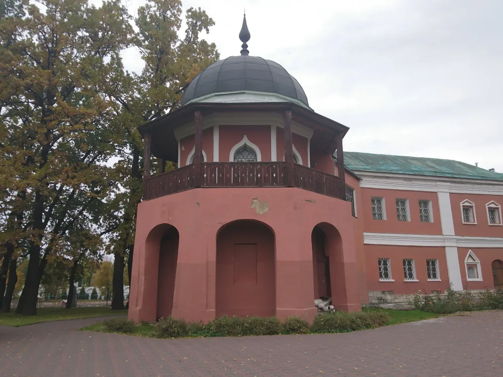 Западная башня (Дзержинский)