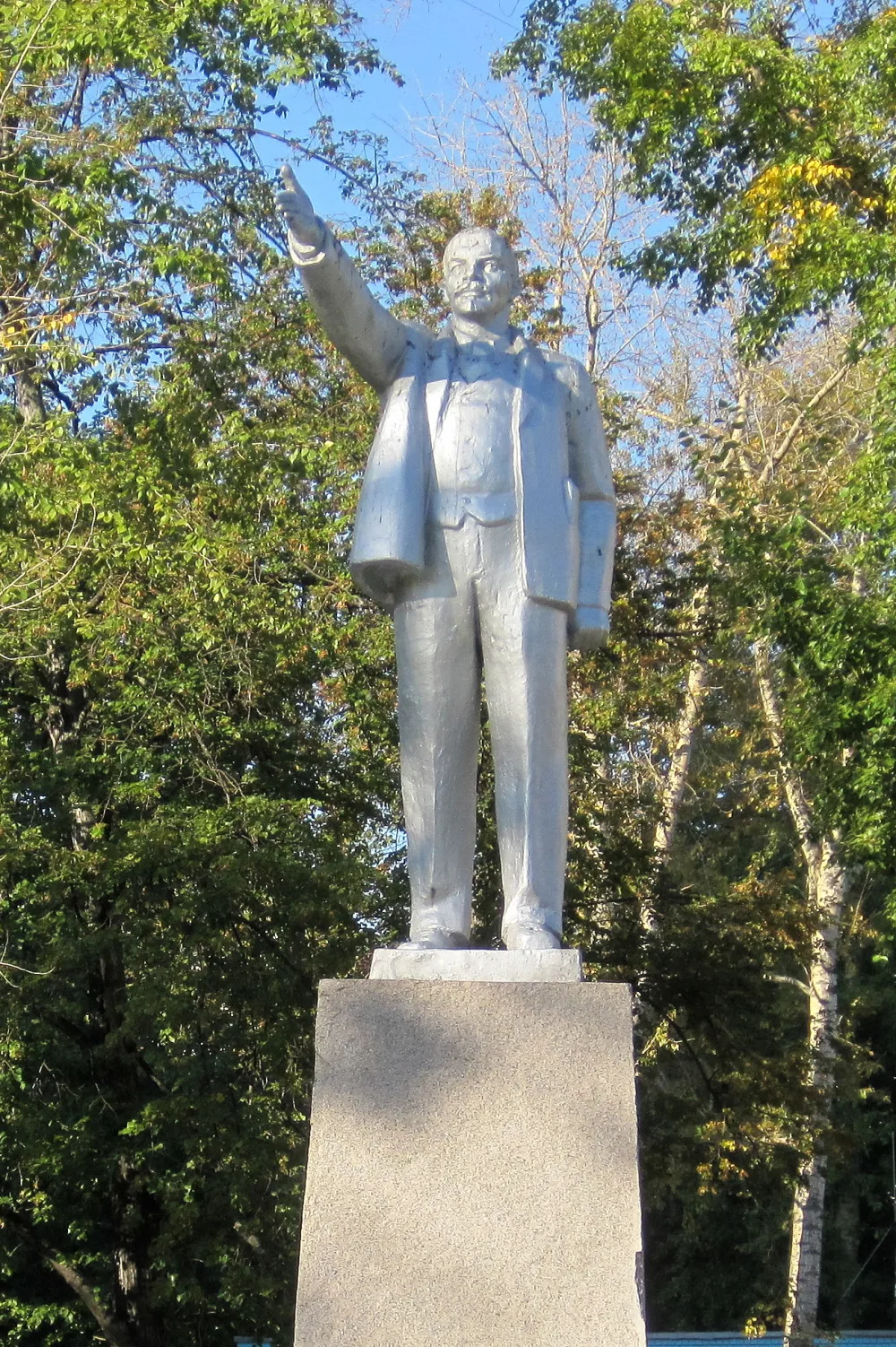 Памятник В.И. Ленину «Призывающий вождь» (Реутов)