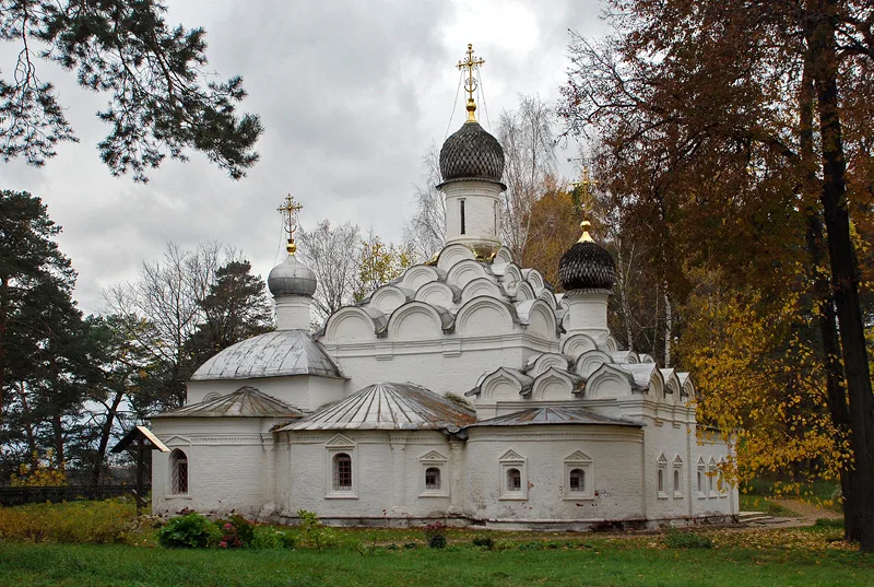 Храм Архангела Михаила (усадьба Архангельское)