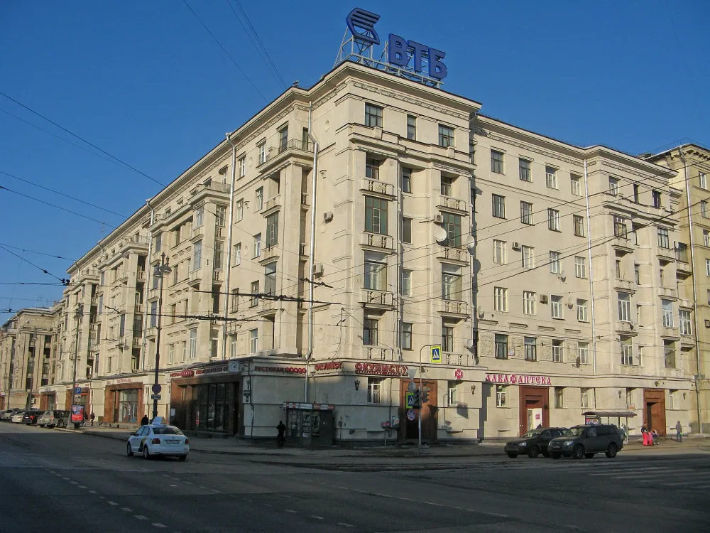 Московский проспект 208