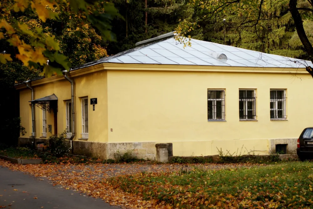 Административно-хозяйственный блок