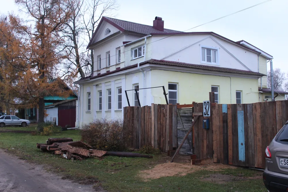 Жилой дом (Осташков)