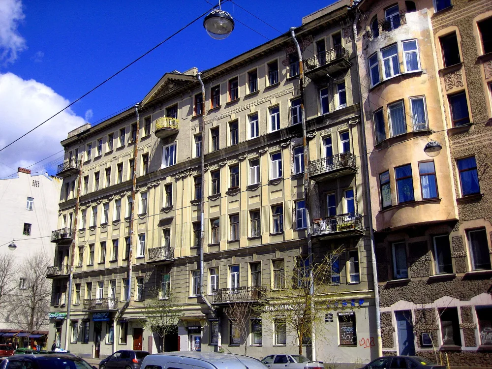 6-я линия Васильевского острова 43