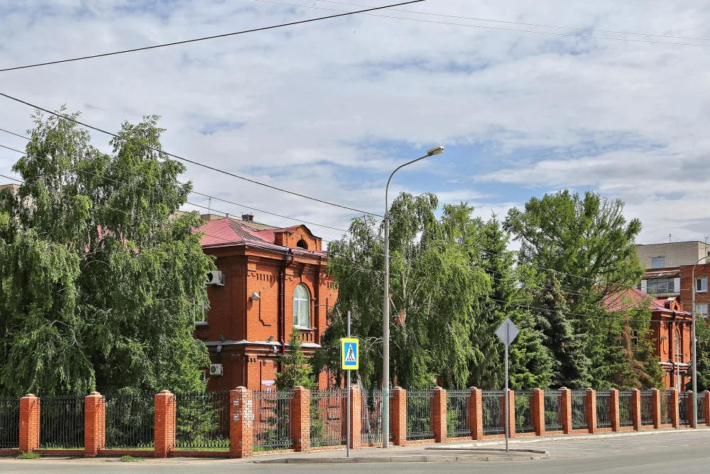 Здание управления заведений Акмолинского переселенческого района (Омск)