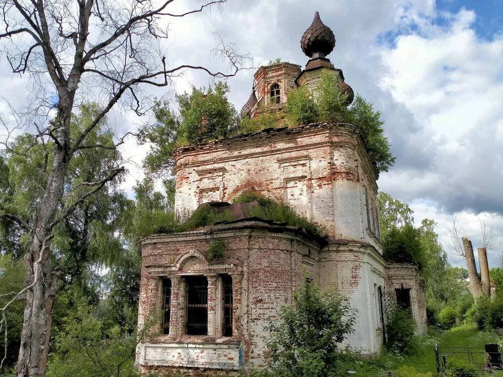 Ансамбль (Залужье)