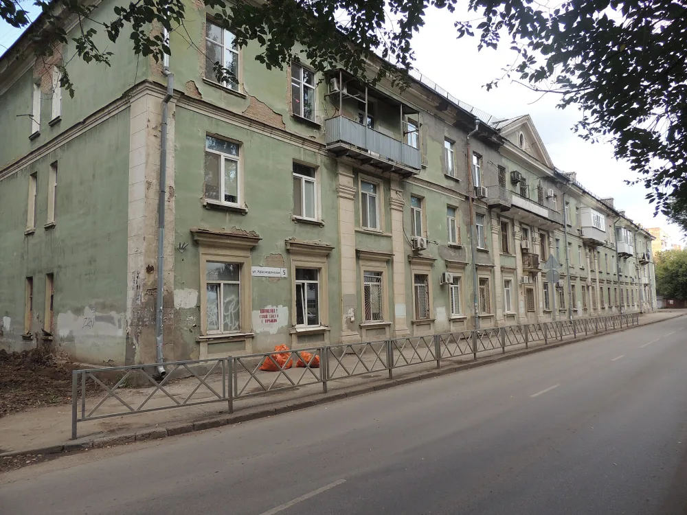 Жилой дом мотостроительного завода № 24 им. М. В. Фрунзе