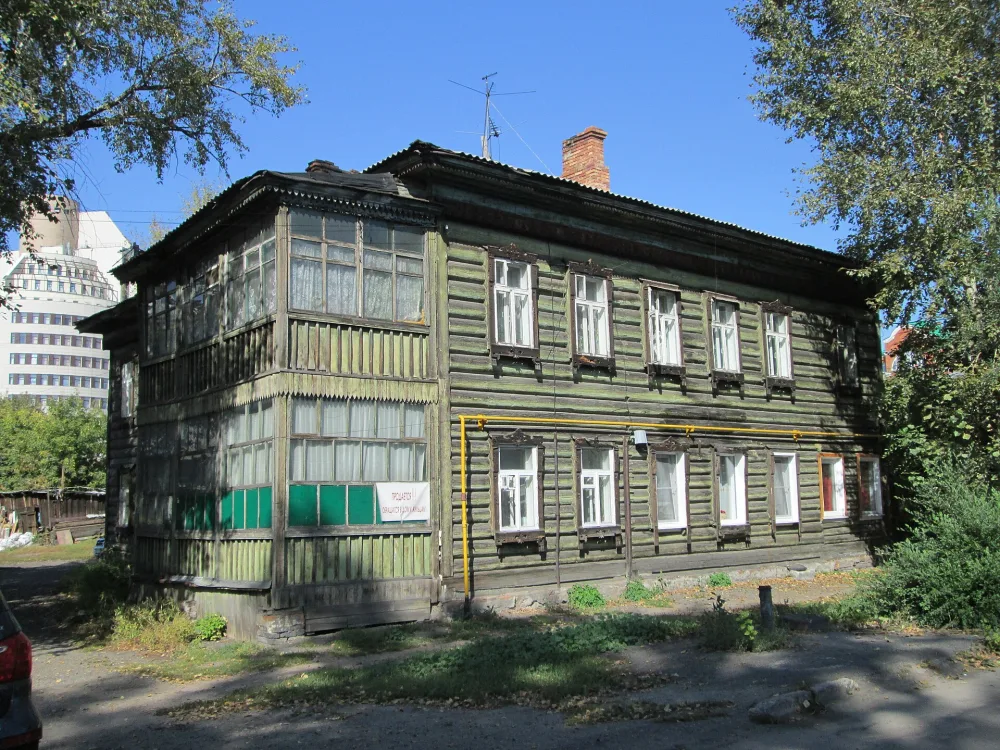 Интернациональная улица 96, Жилой дом