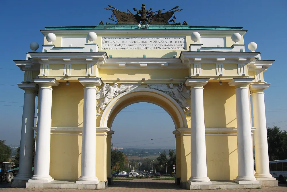 Триумфальная арка (северная)