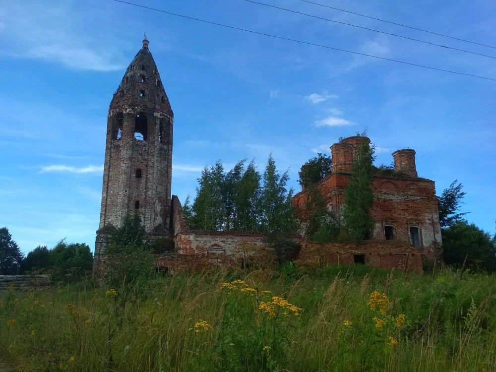 Троицкая церковь (Поемичье)