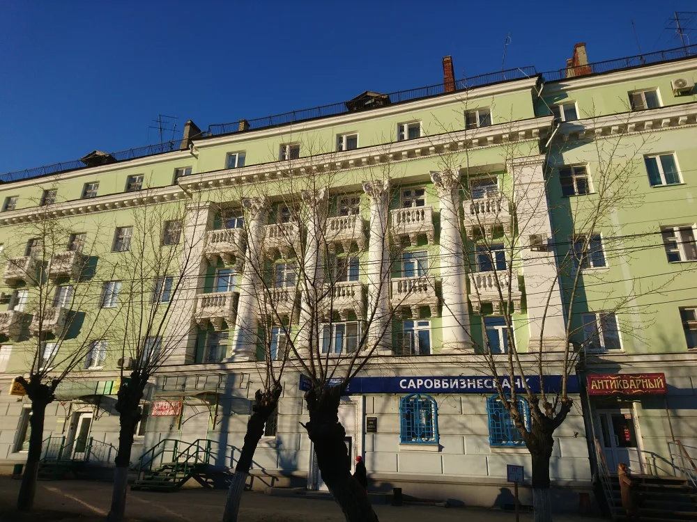 Жилой дом с воротами (Дзержинск)