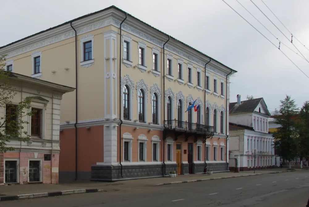 Главное здание (Ярославль)