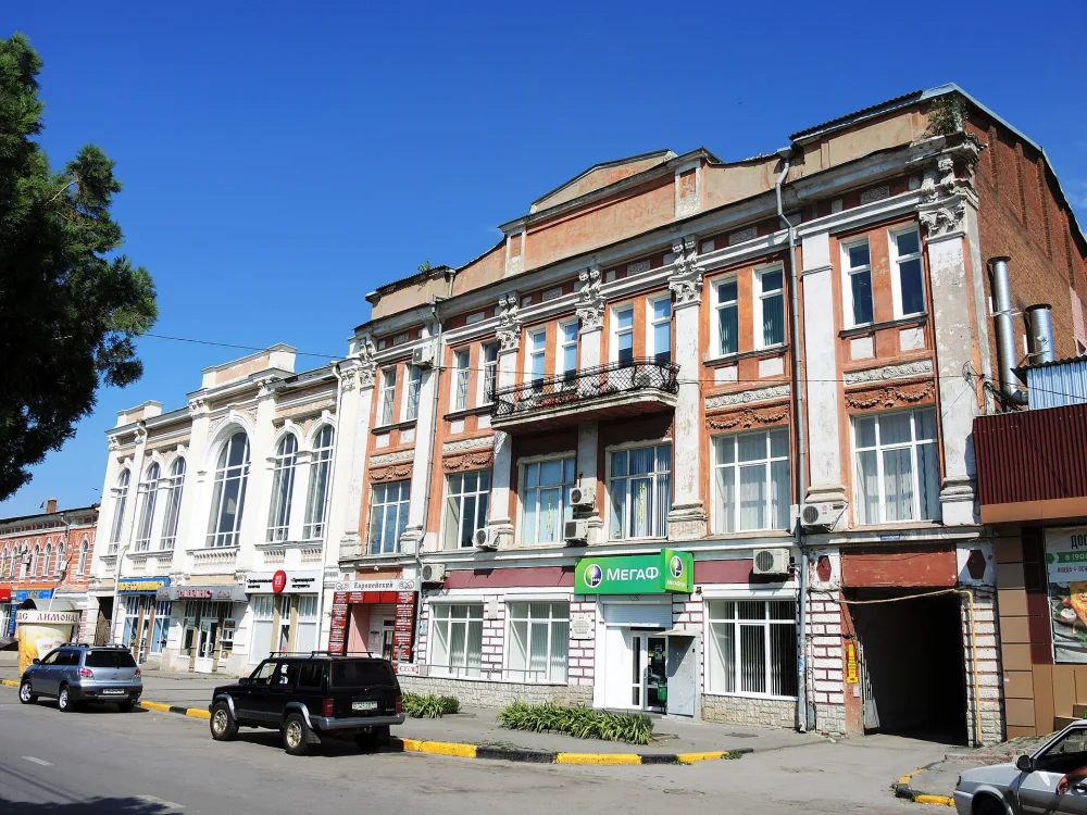 Здание Русско-Азиатского банка, позднее - здание Дома пионеров, которое в 1953 г. посетил трижды Герой Советского Союза С.М. Будённый (Новочеркасск)