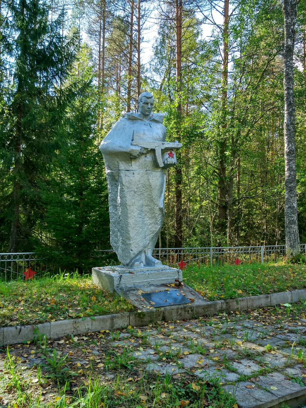 Братская могила советских воинов, погибших в борьбе с фашистскими захватчиками (Питкярантское г.п.)