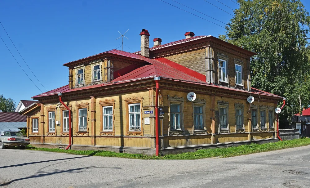 Дом купца Мокеева (Каргополь)