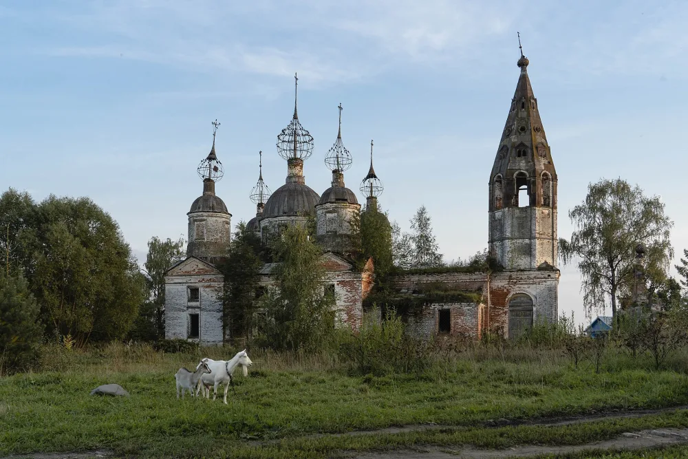 Церковь Воскресения (Остров)