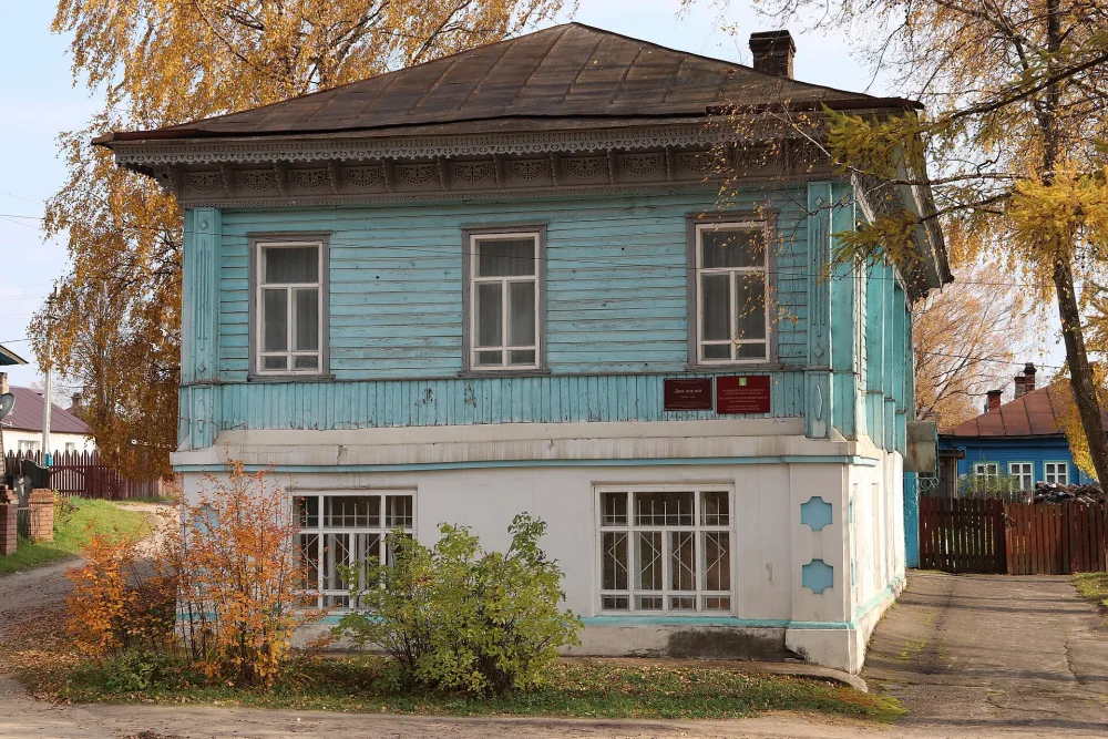 Жилой дом (Островское)