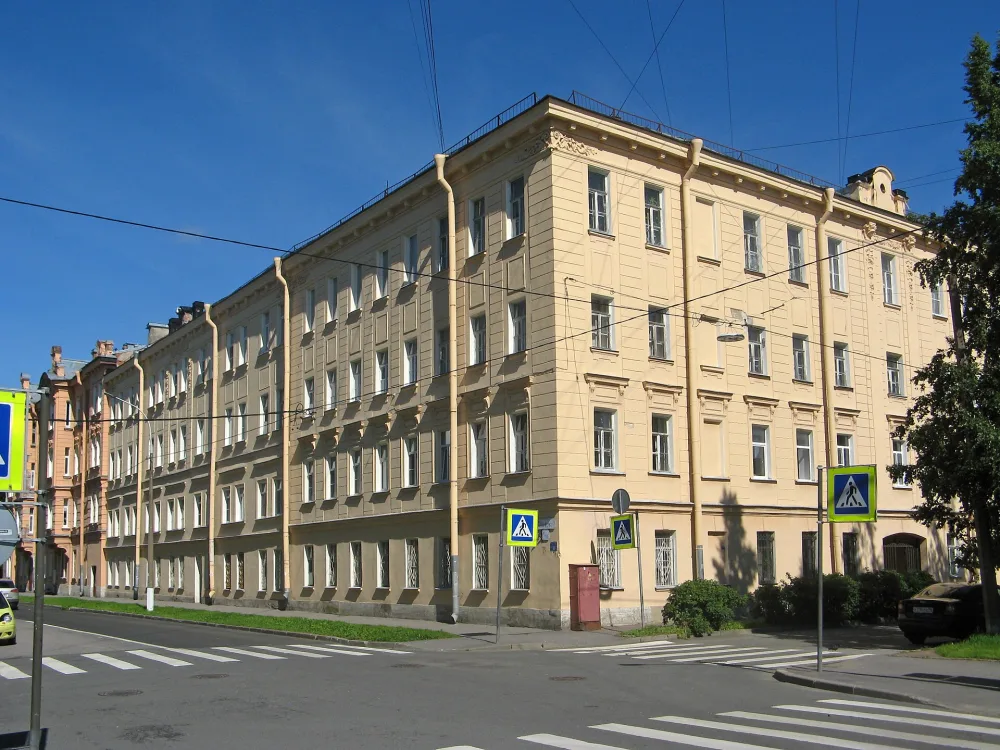 Угловой дом (Кронштадт)