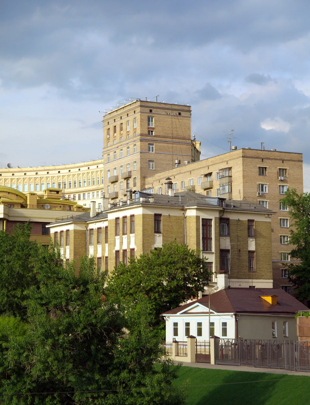 Алфёровская женская гимназия (Хамовники)