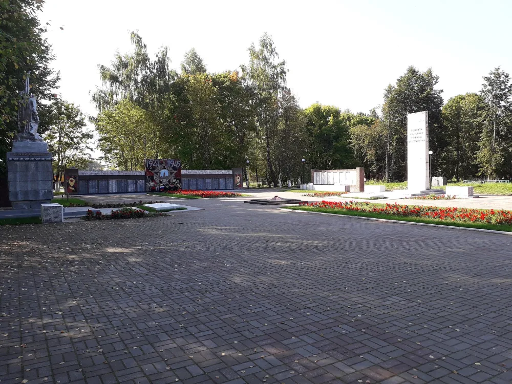 Воинское кладбище (Сухиничи)