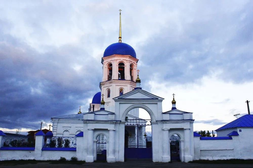 Церковь Петропавловская с интерьером (Куртамыш)