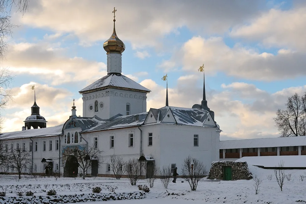 Святые ворота с церковью святителя Николая (Ярославль)