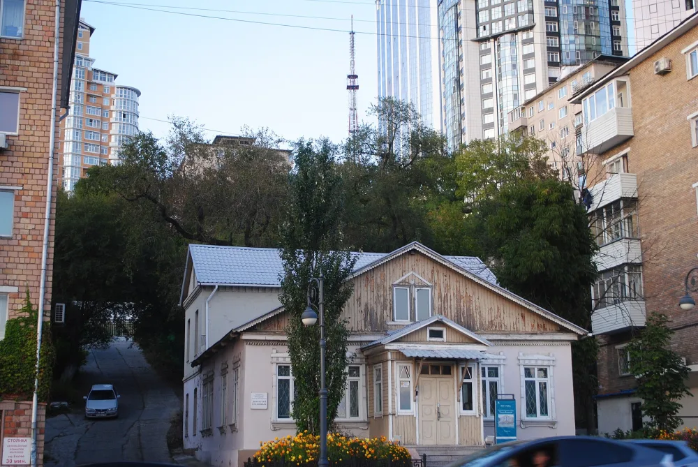 Дом Сухановых (Владивосток)