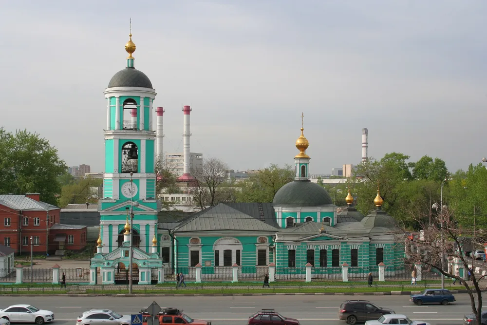 Храм Троицы Живоначальной в Карачарове