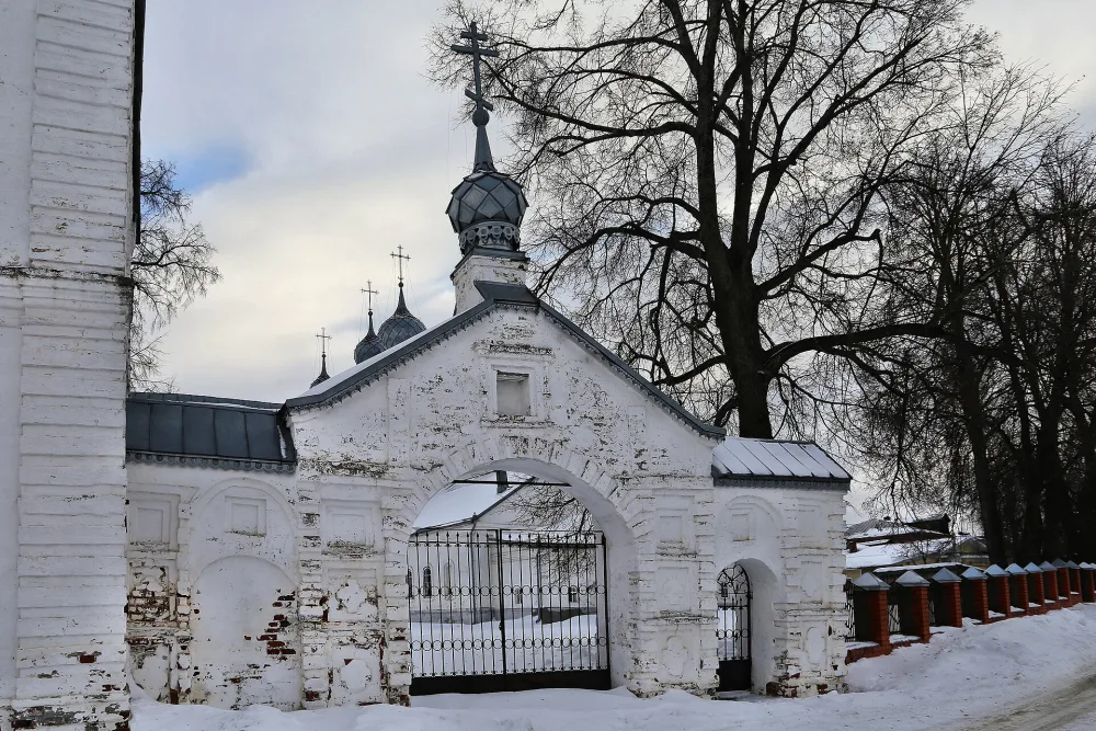 Ограда с воротами (Вязники)