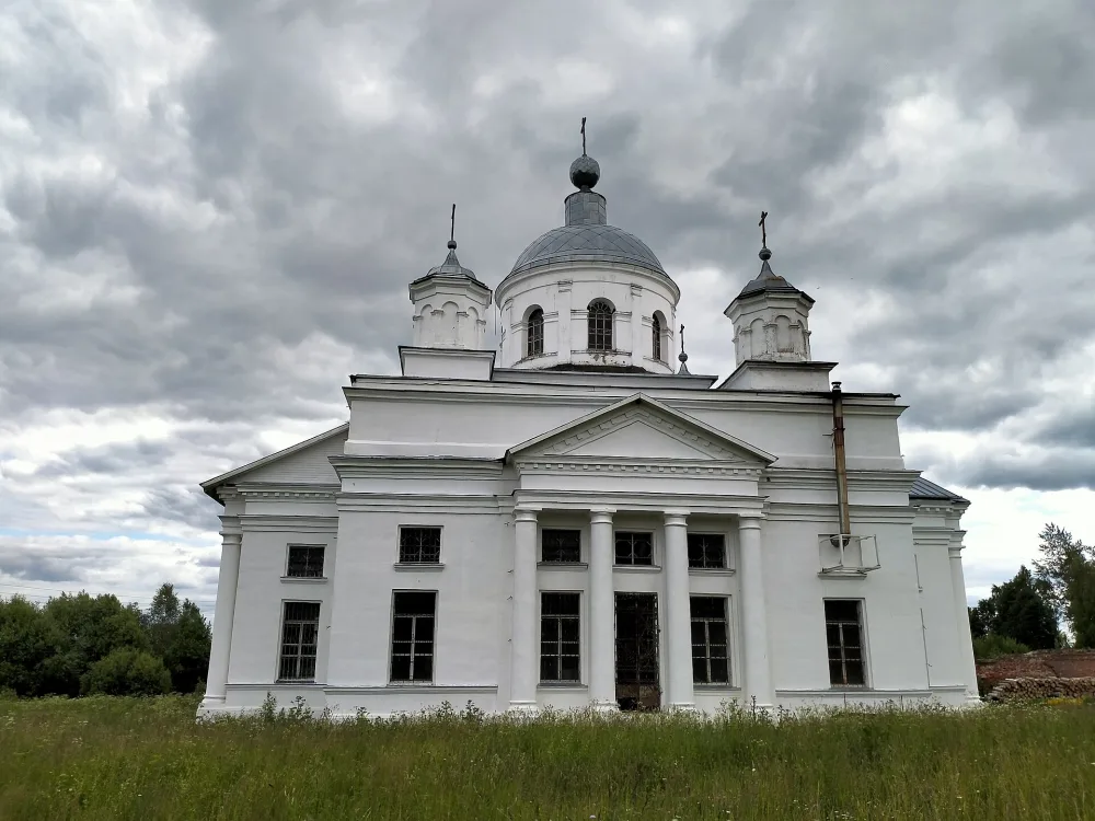 Церковь Троицы (летняя) (Воронье)