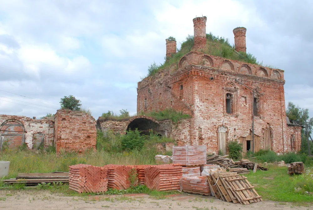 Церковь Троицы на Рву (Любим)
