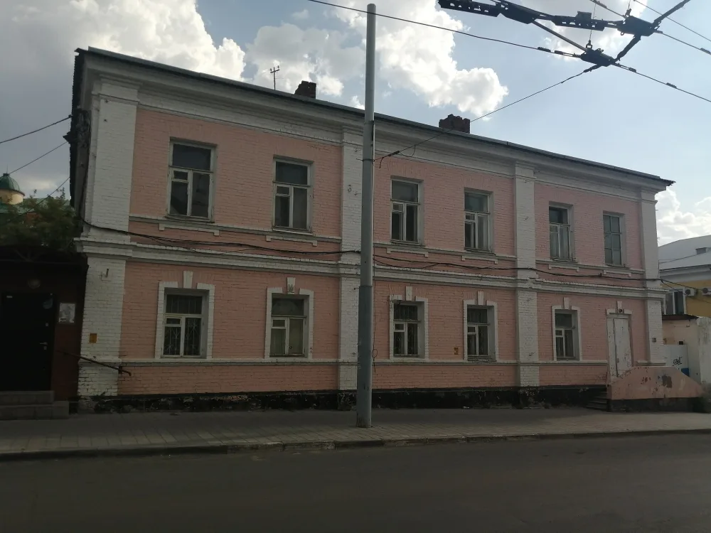 Типичный образец городской застройки (Оренбург)