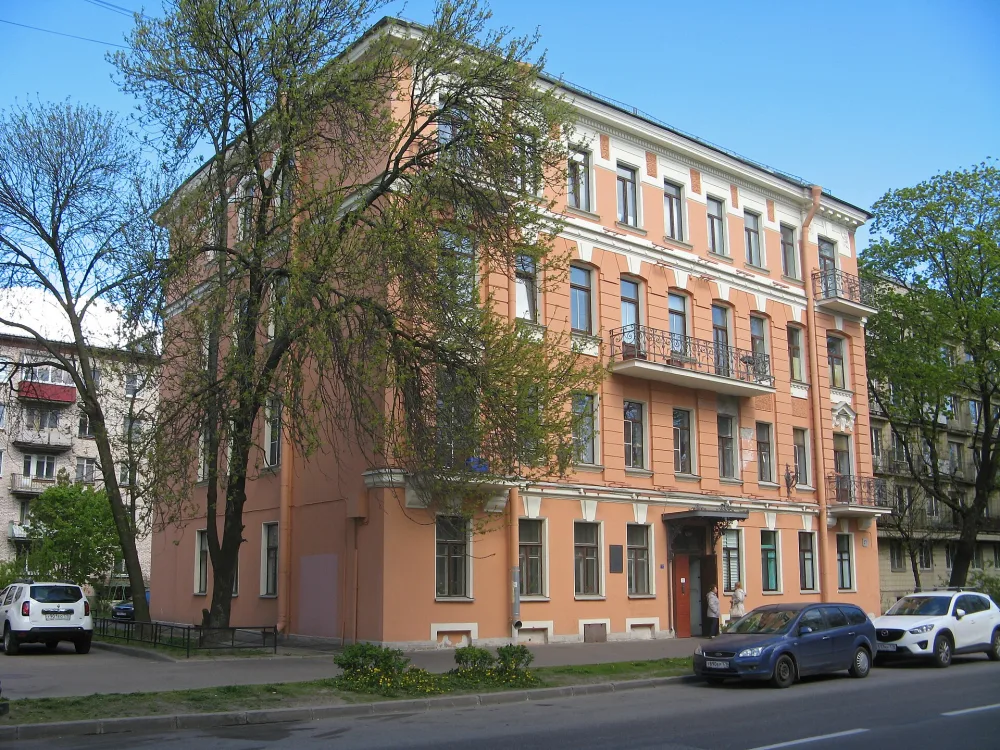 Жилой дом (Кронштадт)