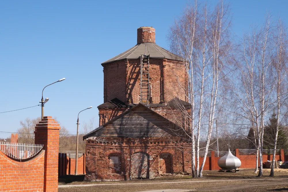 Церковь Троицы Живоначальной (старая) (Конобеево)