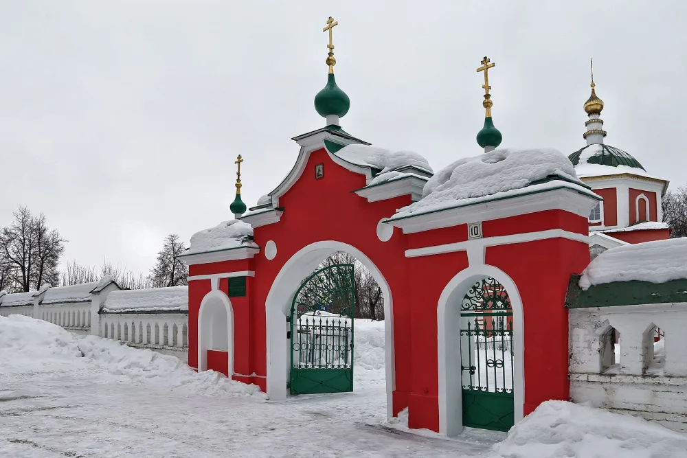 Ограда с воротами (Вязники)