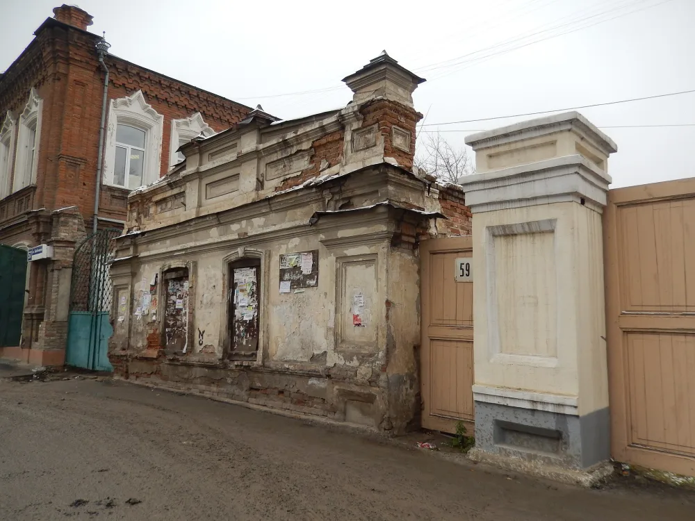 Флигель (Курган)