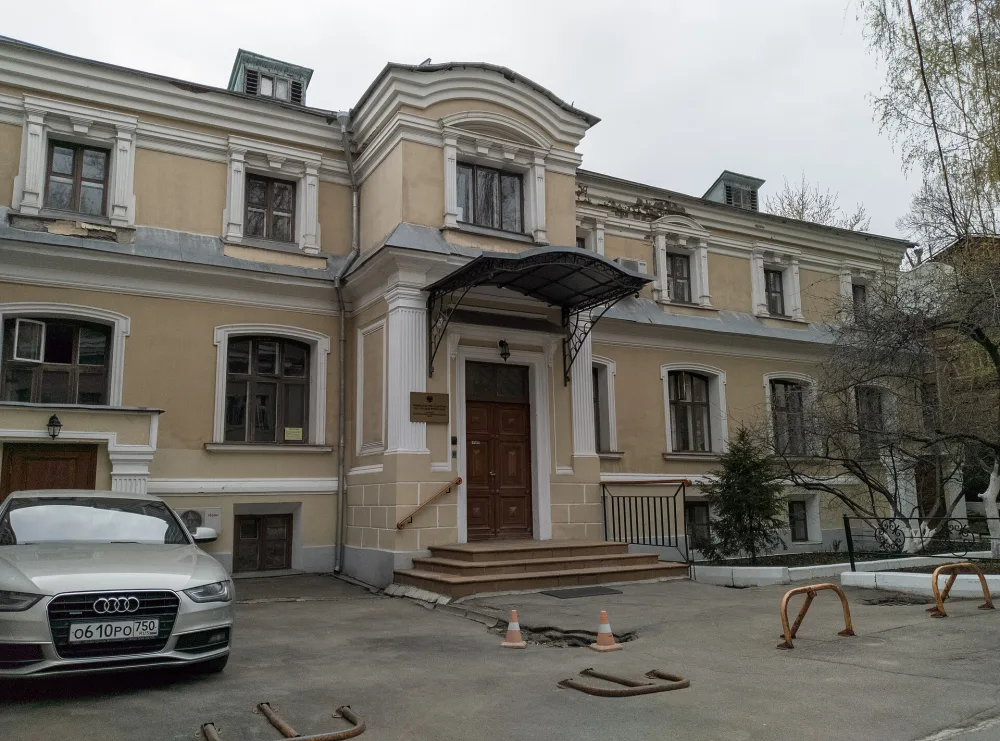 Старая Басманная улица 19 с1